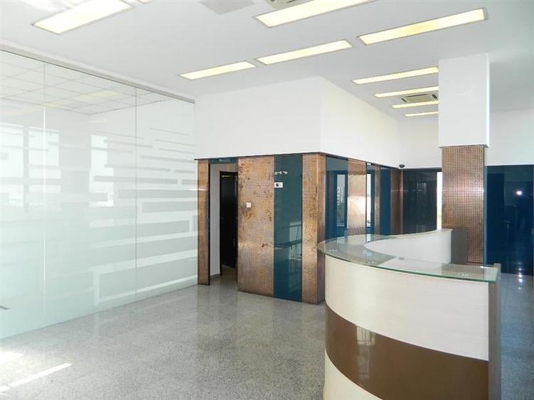 OFERTA ! Birouri LUX , 40 mp+terasa, Cladire noua , Aradului - 4