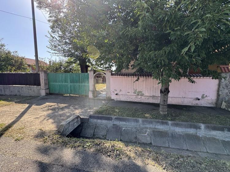 Casa de vanzare Com Chichis - 1