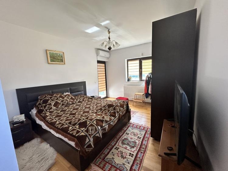 Vila superba cu foisor la  2 minute de Ghencea pe strada Safirului - 15