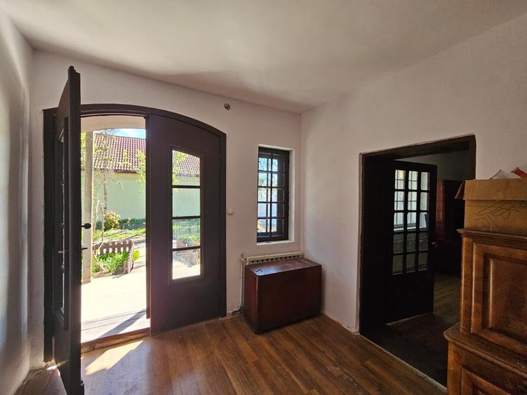 Casă individuală, 6 camere, teren generos, Sânandrei - central, comision 0% - 3