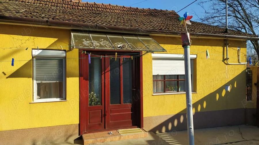 Vand sau schimb casa - 2