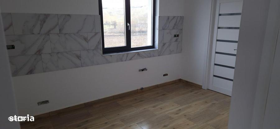 Casa noua parter la intrare in Curte?ti - 5