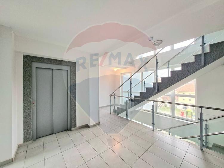 Apartament 2 camere de închiriat – Bloc Via Romana, etaj 2 - 14