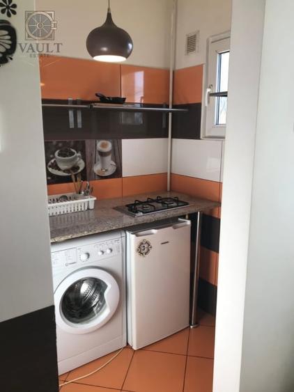 Garsoniera - zona Titan - 6