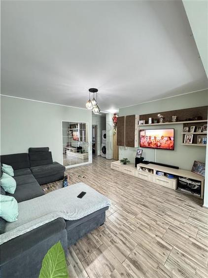 Apartament cu 2 camere semidecomandat, mobilat în Giroc