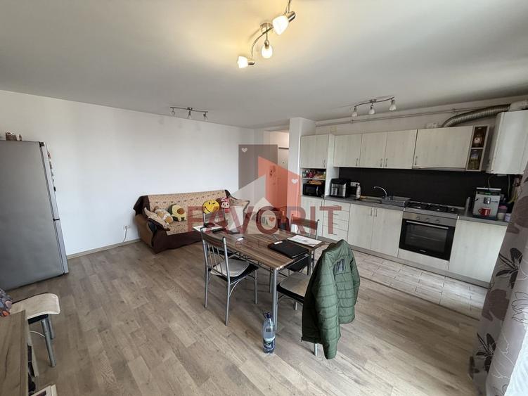 Spatios. Mobilat si utilat. Pozitie excelenta. - 2