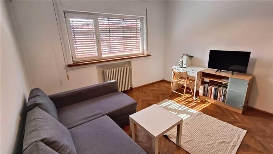 Garsoniera, Universitate - 3