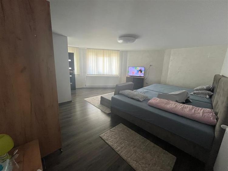 Caransebes, Casa la Cheie P+E+M, Zona ACR - 7