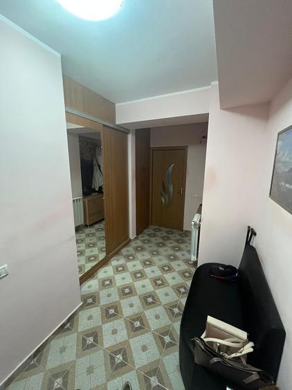 Apartament cu 4 camere FOARTE MARE inel 1 - 3