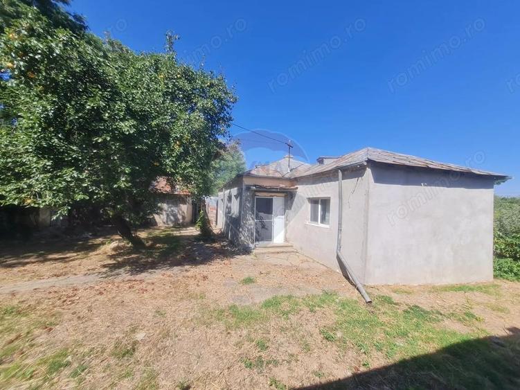 Casa cu 4 camere de vanzare in Jaristea - 1
