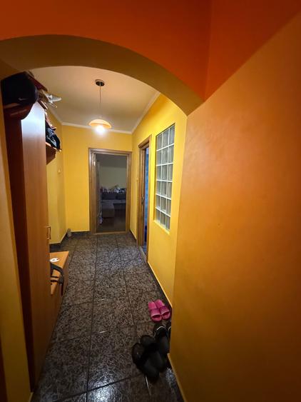 De vanzare Apartament 3 camere - 8