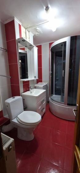 Apartament cu 3 camere decomandat în Bucovina