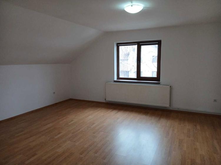 Inchiriez casa de 160 mp in Fagaras - 1