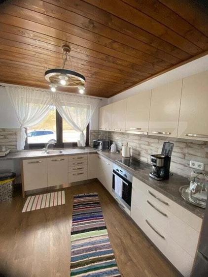 Casa de vanzare in Colibi?a, aproape de lac - 14