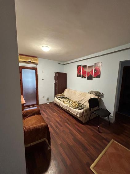 Apartament cu 2 camere decomandat în CET