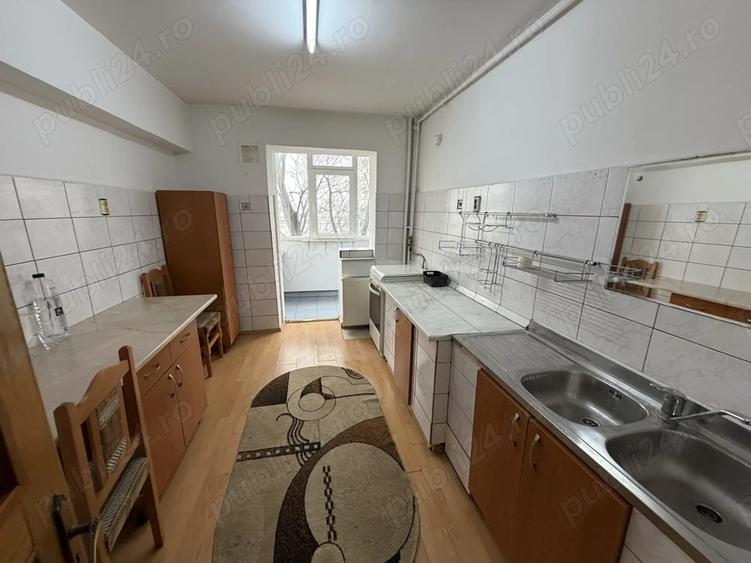 Inchiriez apartament cu 3 camere - 12