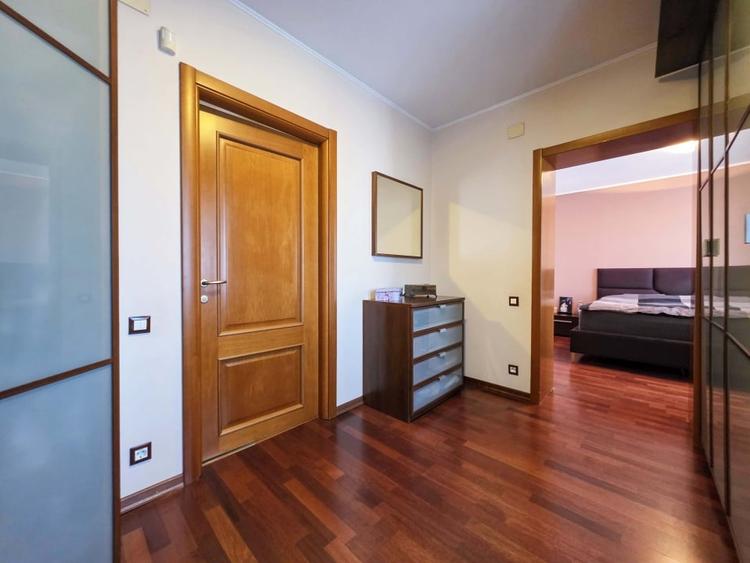 Vila de vanzare P+E cu 4 dormitoare - zona Inel 2 - spatioasa si eleganta. - 13