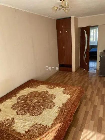 Se inchiriaza apartament cu 2 camere zona Aurel Vlaicu Se inchiriaza apartament cu 2 camere zona Aurel Vlaicu