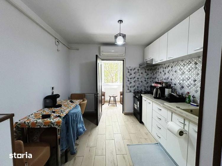 Vand apartament 2 camere decomandat, etaj 1 - 4