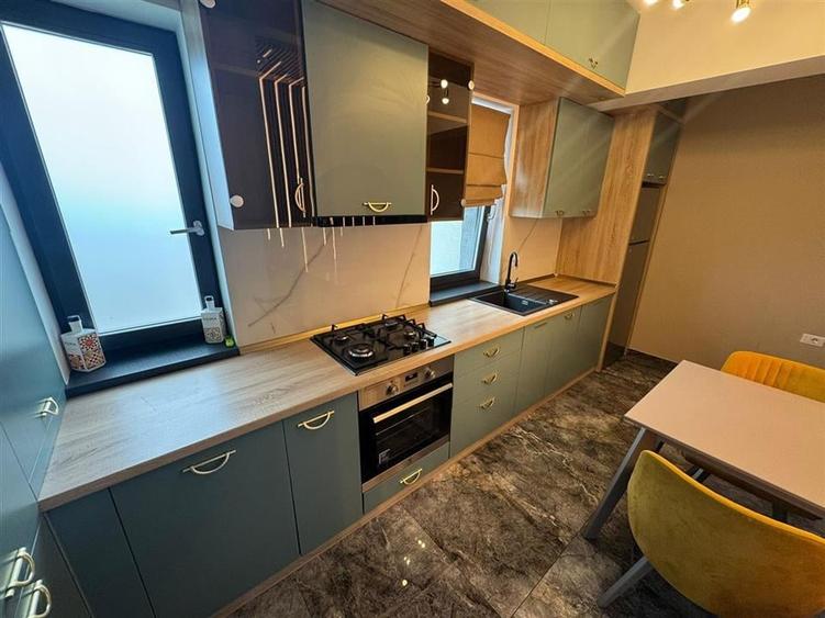 Penthouse 100 mp, mobilat  bloc nou, ultracentral, comision 0% - 4