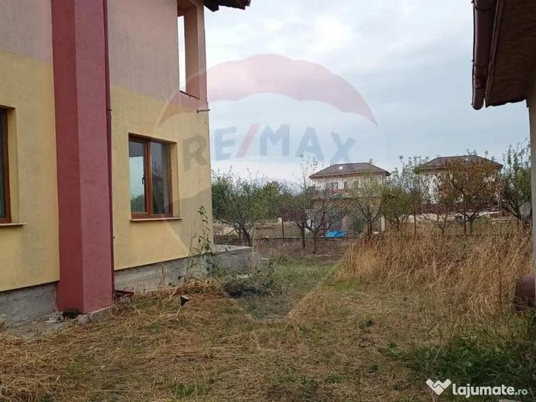 Vanzare Casa / Vila 5 camere Saftica Primarie - 13