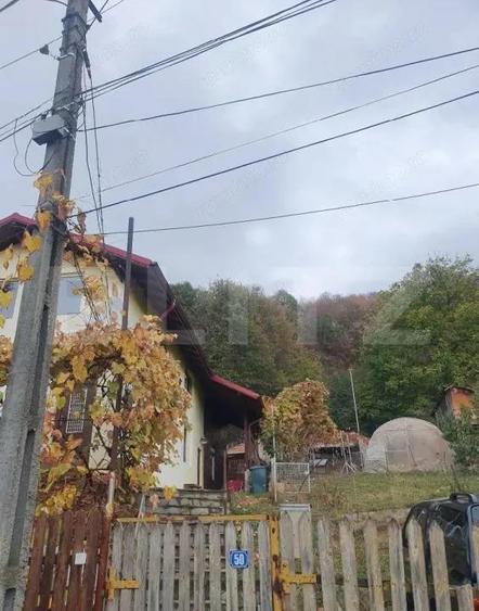 Casa cu etaj+Teren Cornu -PH - 6