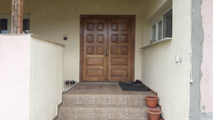 Casă cu Teren 2500 Mp în Corbu (Cătina)