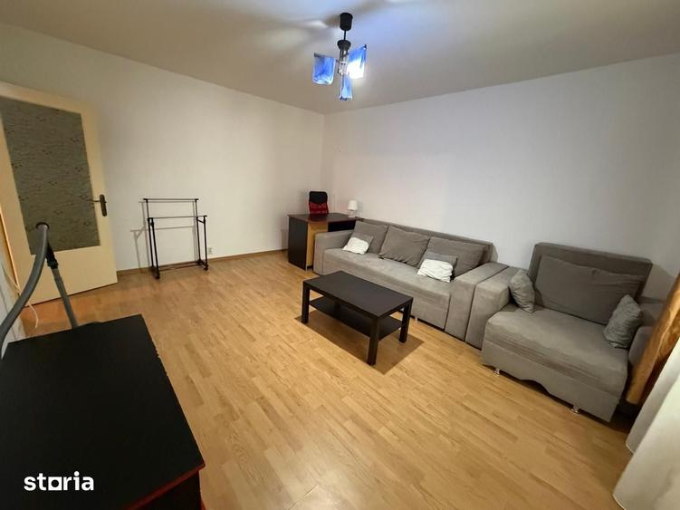 Apartament cu 3 camere decomandat în Rahova