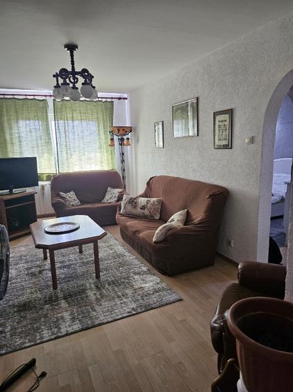 Chirie apartament 3 camere - 1