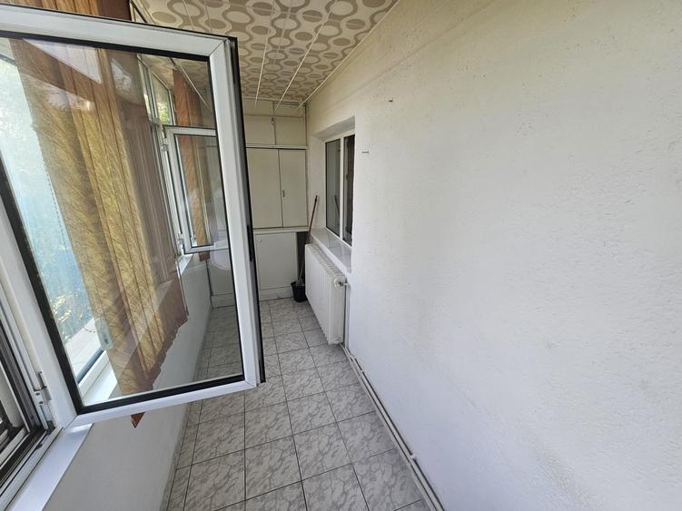 Apartament 2 camere decomandat zona Nicolina 2 COD : 159708 - 8