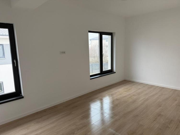 Vila  3 camere cu gradina Tunari - 6