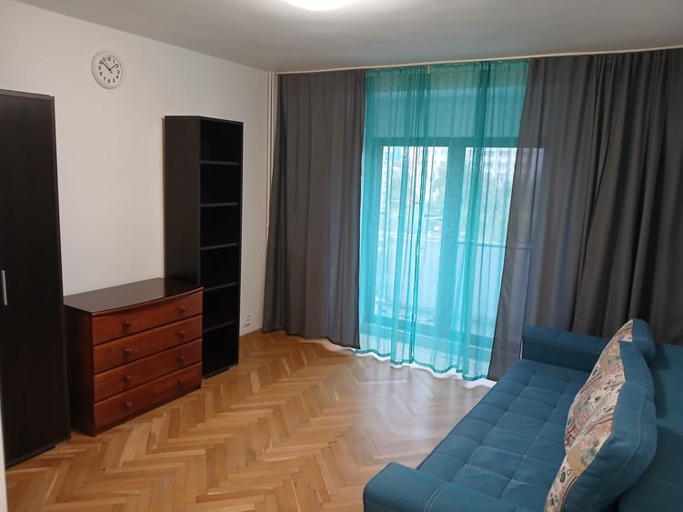 Apartament cu 3 camere decomandat, mobilat în Unirii