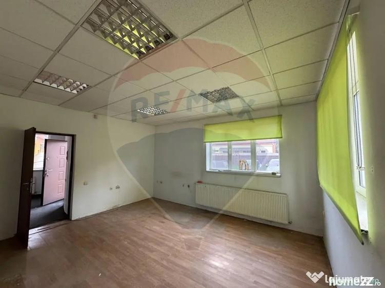 Casă cu 5 camere cu Teren 1363 Mp în Mărăști