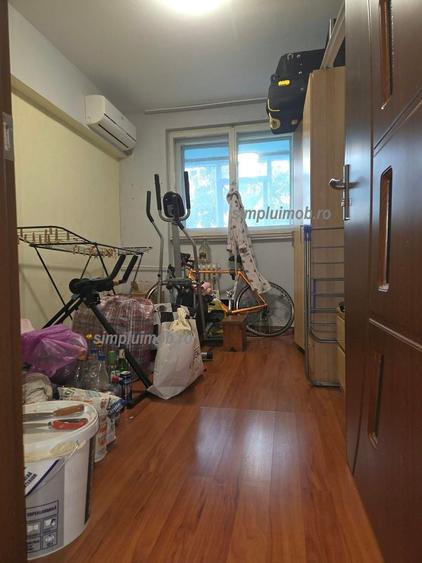 Apartament cu 3 camere decomandat în Brâncoveanu