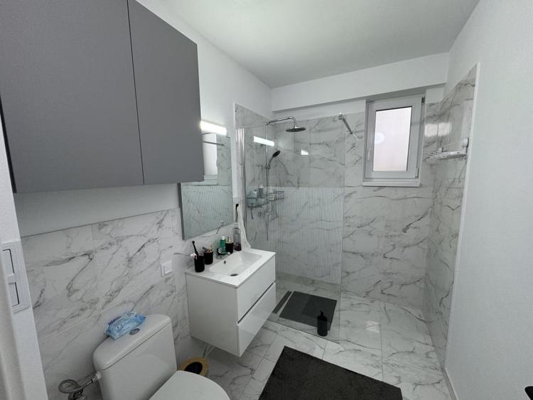 Apartament cu 3 camere decomandat, mobilat în Ampoi 3
