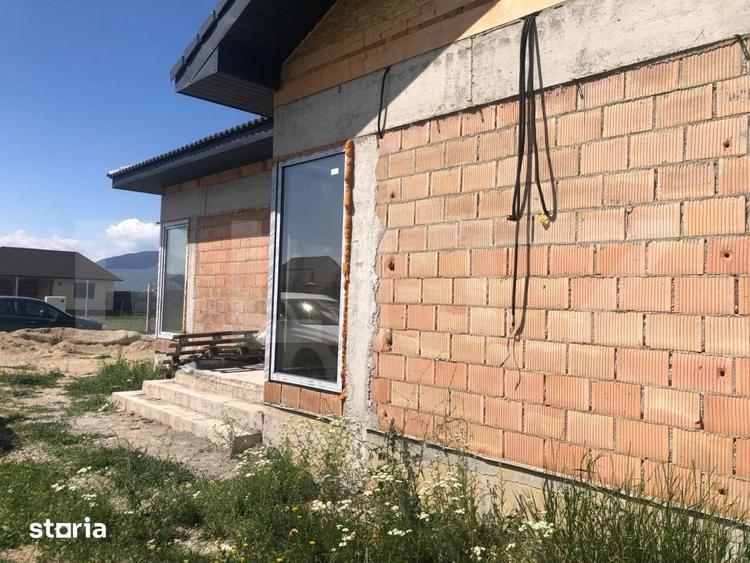 Casă cu 3 camere cu Teren 610 Mp în Cristian