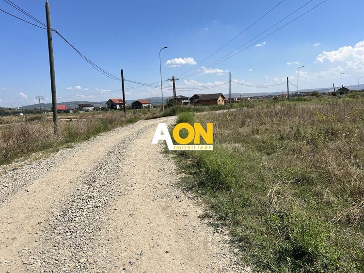 Teren Construcții intravilan de 310 mp, în Micești