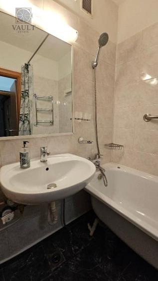 Apartament cu 3 camere decomandat, mobilat în P-ța Reșița