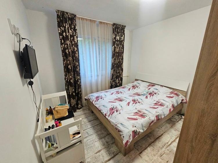 Inchiriez apartament 2 camere - 5