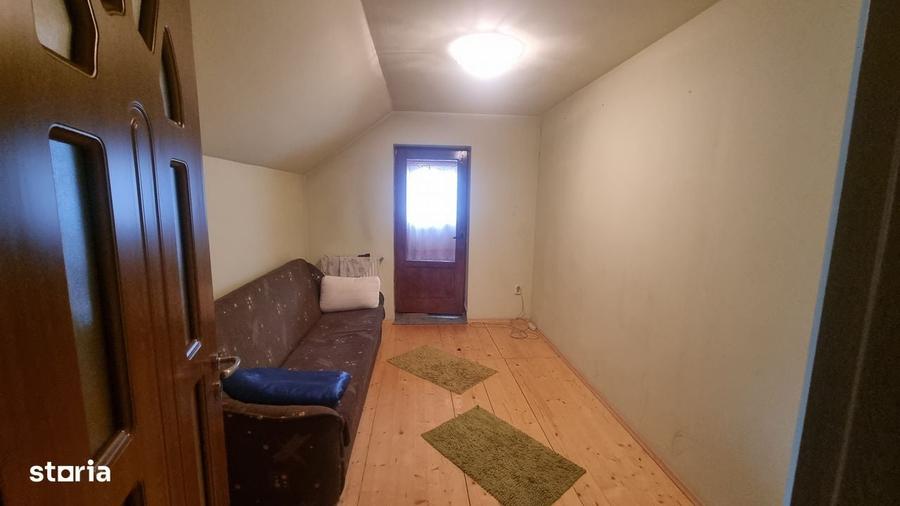 Casă cu 4 camere în Hidiș