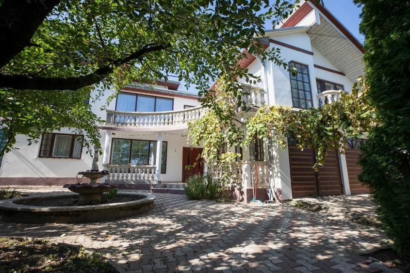 Casă cu 4 camere în Central