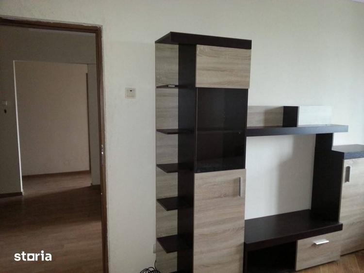 Apartament cu 2 camere decomandat, mobilat în Podu Roș