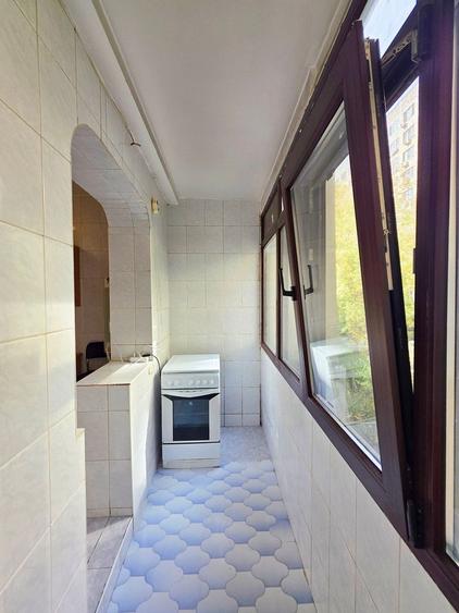 Apartament cu 3 camere decomandat, mobilat în Tineretului