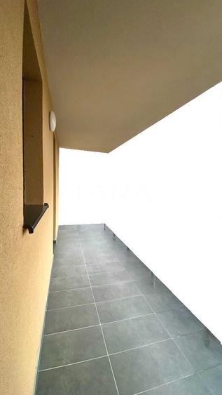 Apartament cu 3 camere semidecomandat în Florești