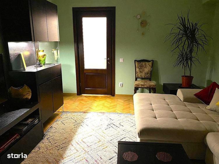 Apartament cu 3 camere în Victoriei