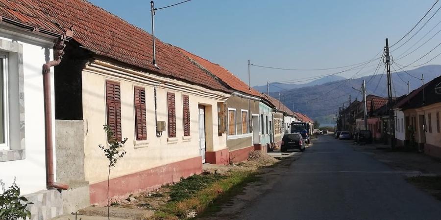 Casă cu 3 camere cu Teren 400 Mp în Liubcova
