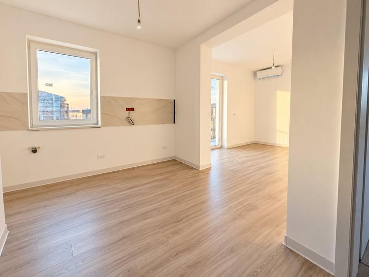 Apartament cu 2 camere decomandat în Girocului