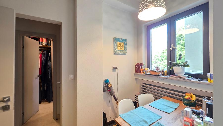 Apartament cu 3 camere semidecomandat în Cișmigiu