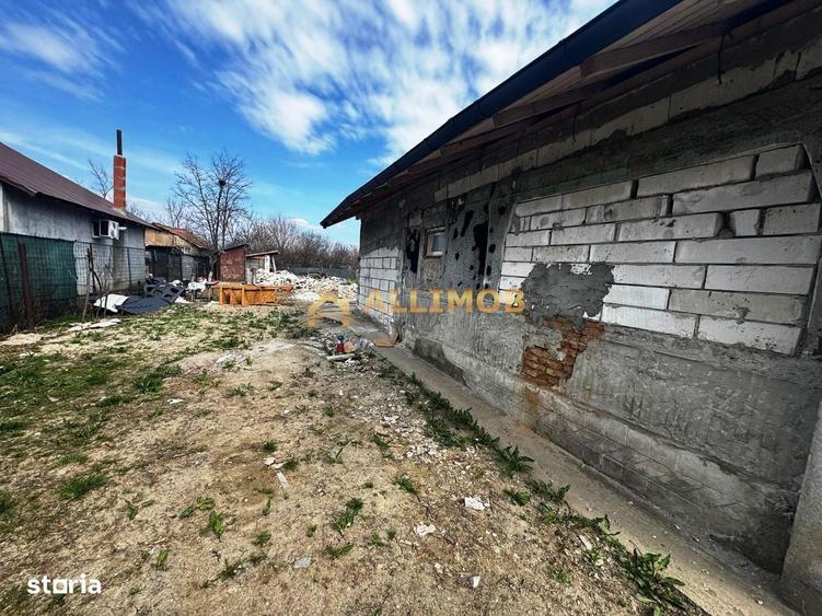 Casă cu 3 camere cu Teren 692 Mp în Fulga