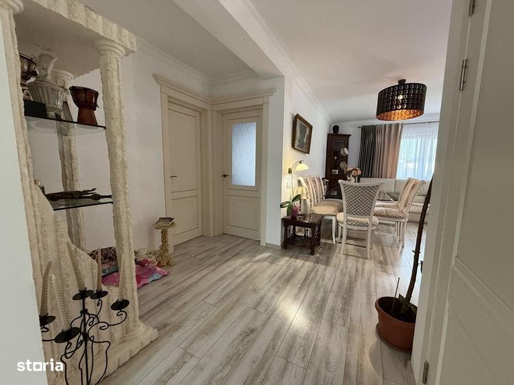 Casă cu 4 camere în Central